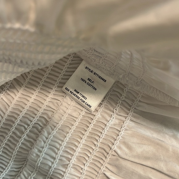 Flirty Strapless Blouse - Picture 4 of 4